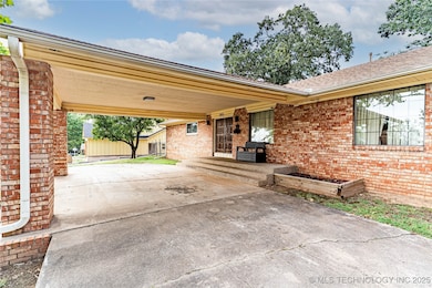 551 W 10th Ave, Bristow, OK 74010 - photo 3