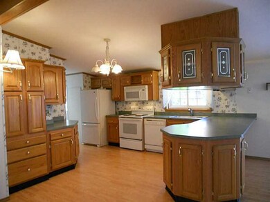 20 Bluebird Dr, Tiverton, RI 02878 - photo 3