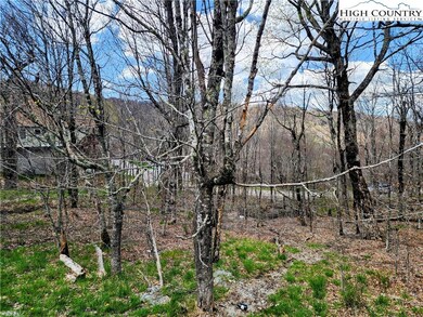 Views of North Pinnacle Ridge to the west