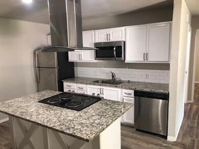 1043 W Star St, Denison, TX 75020 - photo 4