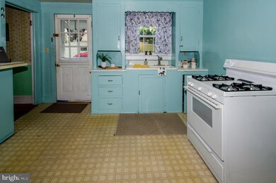 180 N 18th St, Purcellville, VA 20132 - photo 7