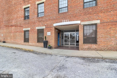 1011 Hunter St unit B1, Baltimore, MD 21202 - photo 2