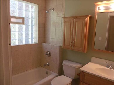 Full Bath.