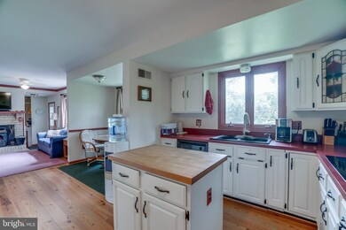 11501 Chapel Rd, Clifton, VA 20124 - photo 5