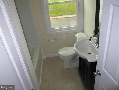 5404 Woodmont Ave, Baltimore, MD 21239 - photo 6