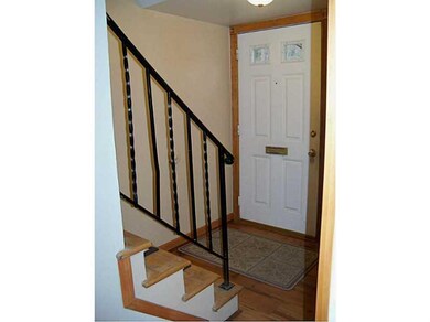 Entry/Foyer.