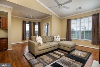 12900 Centre Park Cir unit 407, Herndon, VA 20171 - photo 4