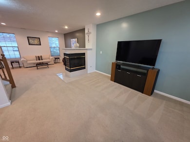 1056 Woodfield Ct, Greenwood, IN 46143 - photo 7