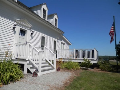9 Apple Farm Rd, Franklin, NH 03235 - photo 2