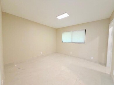 53 NE 16th Place unit 2, Fort Lauderdale, FL 33305 - photo 5