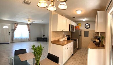 2116 Longwood Rd, West Palm Beach, FL 33409 - photo 3