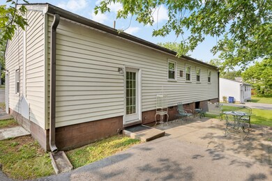 316 Chestnut Dr, Shelbyville, TN 37160 - photo 3