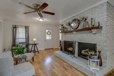 111 Annette Dr, Dickson, TN 37055 - photo 7