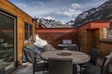 Deck Ajax View