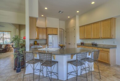 Kitchen/Breakfast Bar