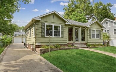 1512 42nd St, Des Moines, IA 50311 - photo 2