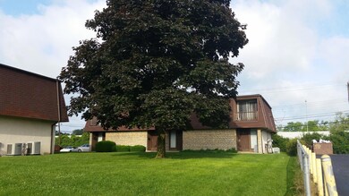 5685 Ironwood Ct, Columbus, OH 43229 - photo 2