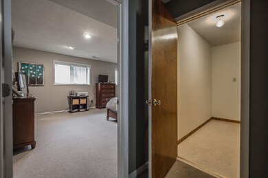 2913 Bluegrass Ct Columbia MO-print-003-
