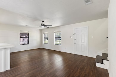 504 Percival St unit A, Tomball, TX 77375 - photo 3