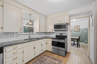 813 Carson Dr, Bentonville, AR 72712 - photo 3