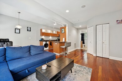 1360 W Estes Ave unit 1S, Chicago, IL 60626 - photo 6