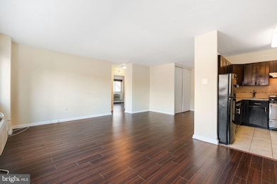 2101 17 Chestnut St unit 518, Philadelphia, PA 19103 - photo 4