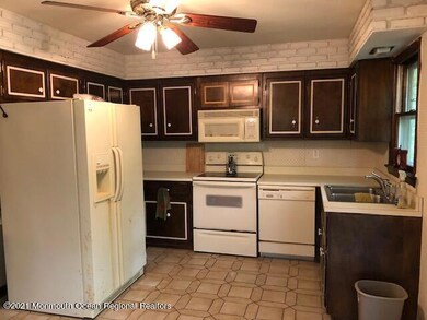 13 Laurel Ln, Englishtown, NJ 07726 - photo 2