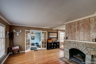 354 N Batavia Ave, Batavia, IL 60510 - photo 2