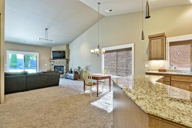 671 Nottingham Terrace, Eagle Point, OR 97524 - photo 5