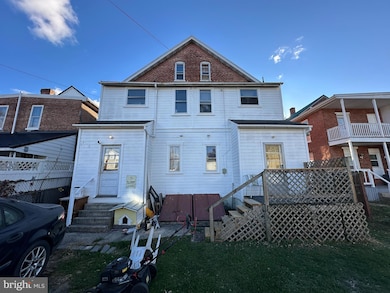 583 S 2nd St, Chambersburg, PA 17201 - photo 6