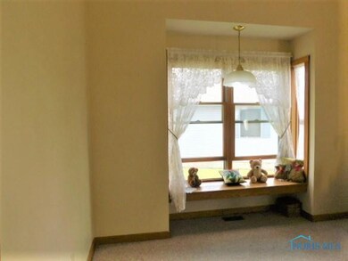 817 S Hill Trail, Findlay, OH 45840 - photo 5