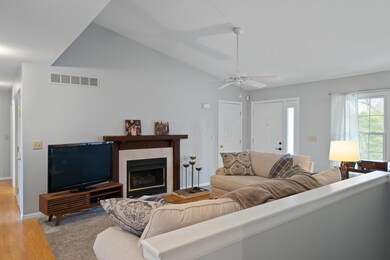 1739 Paula Dr_MLS_06