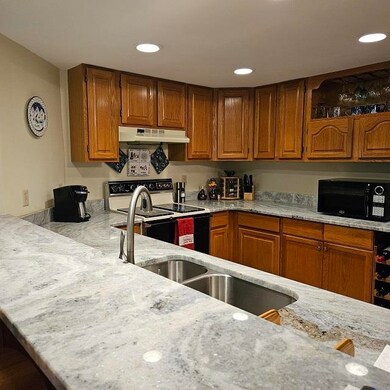 57 W Branch Rd unit 14, Lincoln, NH 03251 - photo 2