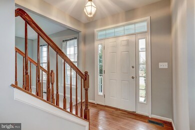 17146 Greenwood Dr, Round Hill, VA 20141 - photo 2