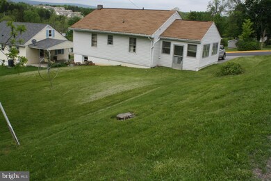 342 Thompson St, Strasburg, VA 22657 - photo 7