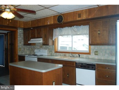 38 N 19th St, Ashland, PA 17921 - photo 2