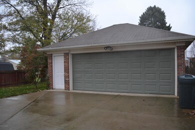 6907 Nansen Trace, Louisville, KY 40228 - photo 4