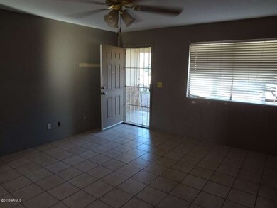LivingRoom2