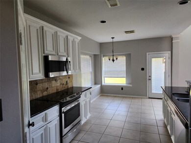 3719 Paigewood Dr, Pearland, TX 77584 - photo 3