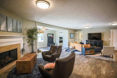 family room 3