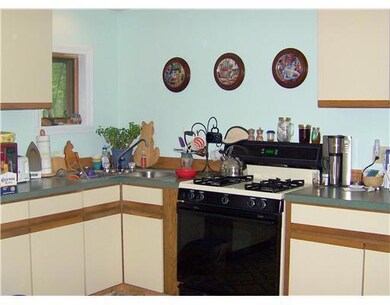 Kitchen. Smaller unit....