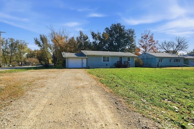 3527 Dempsey Rd, Manhattan, KS 66502 - photo 3