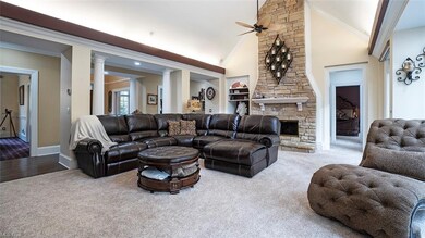 570 Club Dr, Aurora, OH 44202 - photo 5