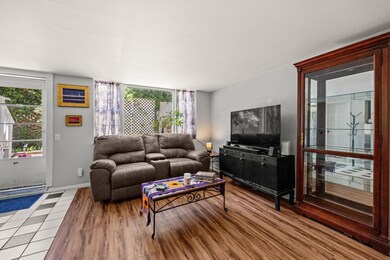 3-web-or-mls-54-bradford-st-34