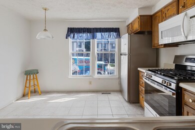 13972 Winding Ridge Ln, Centreville, VA 20121 - photo 3