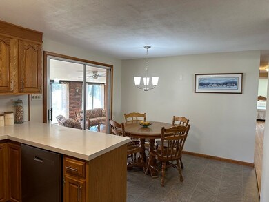 100 Bonnie Brae Dr, West Springfield, MA 01089 - photo 4