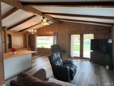 913 Palm Dr, Alamo, TX 78516 - photo 7