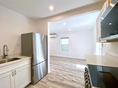 2025 1/2 Brun St, Houston, TX 77019 - photo 6