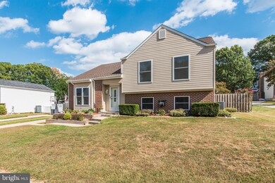 215 Sandhill Rd, Essex, MD 21221 - photo 2