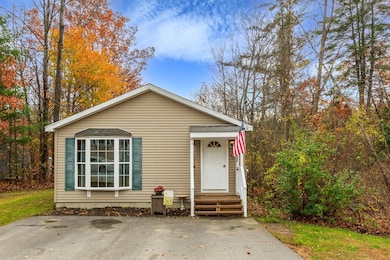 42 Woodrow Ave, Franklin, NH 03235 - photo 2